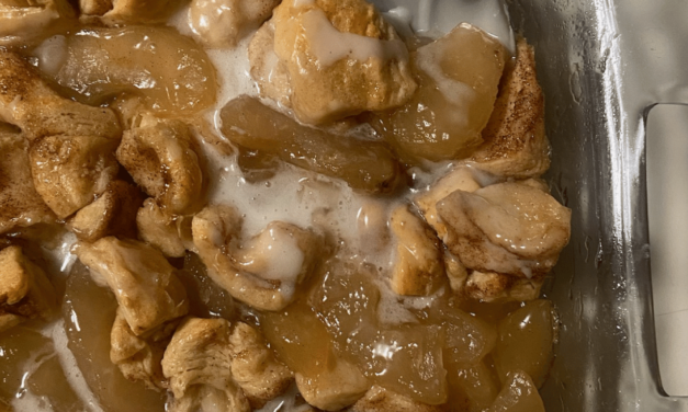 Cinnamon Roll Apple Dessert in Under 5 Minutes- Let’s go!