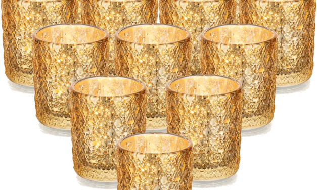 Get Festive – Stylish Christmas Candle Centerpieces!