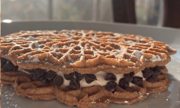 Delightful Cannoli Filling: Cream Cheese Dreams!